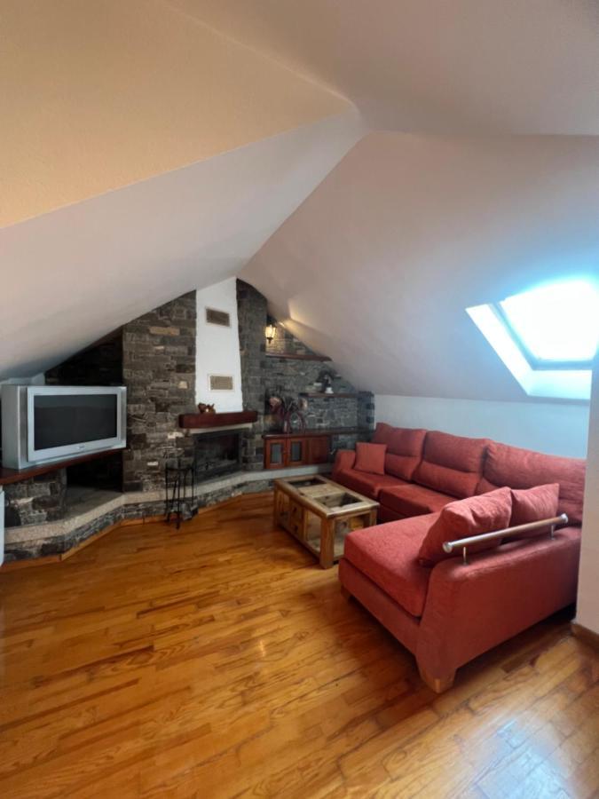 Precioso Duplex En Puigcerda Con Plaza De Parking Appartement Buitenkant foto